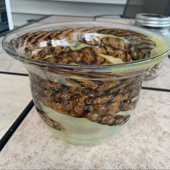 Beautiful piece of Hand blown glass bowl / vase - Picture 1 of 8